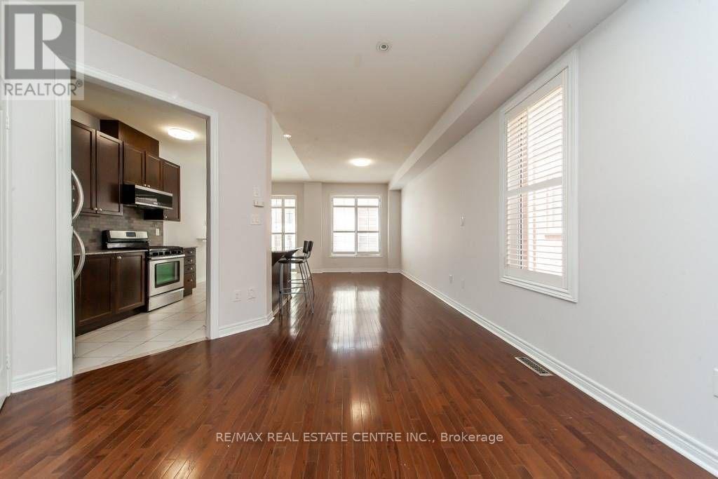 3317 Stoney Crescent, Mississauga, Ontario  L5M 0N6 - Photo 7 - W12211342