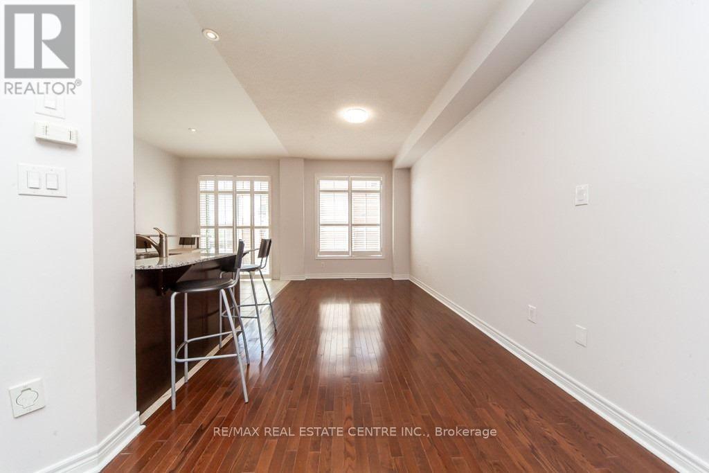 3317 Stoney Crescent, Mississauga, Ontario  L5M 0N6 - Photo 8 - W12211342
