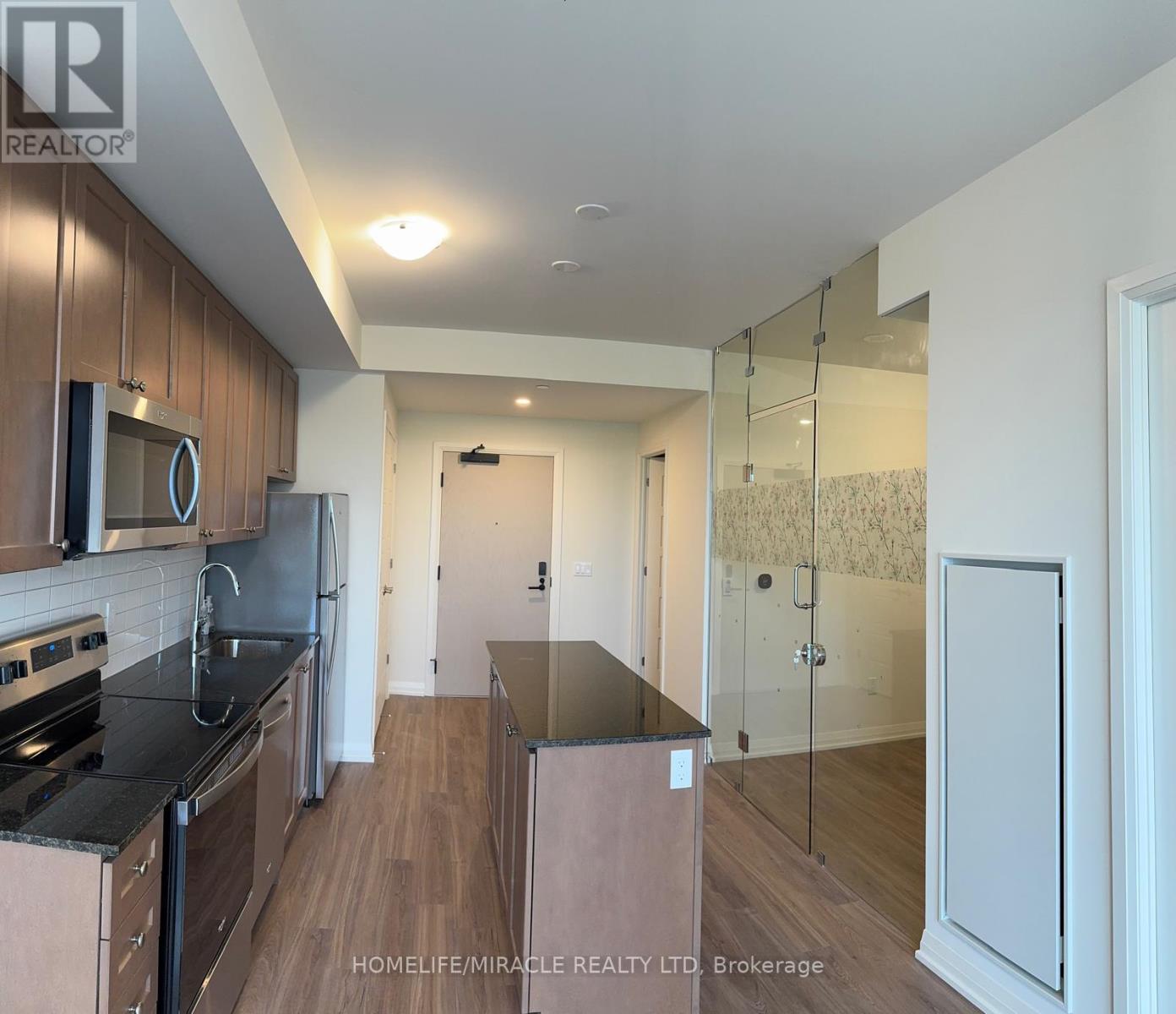 1008 - 3006 William Cutmore Boulevard, Oakville, Ontario  L6H 8A4 - Photo 4 - W12211351
