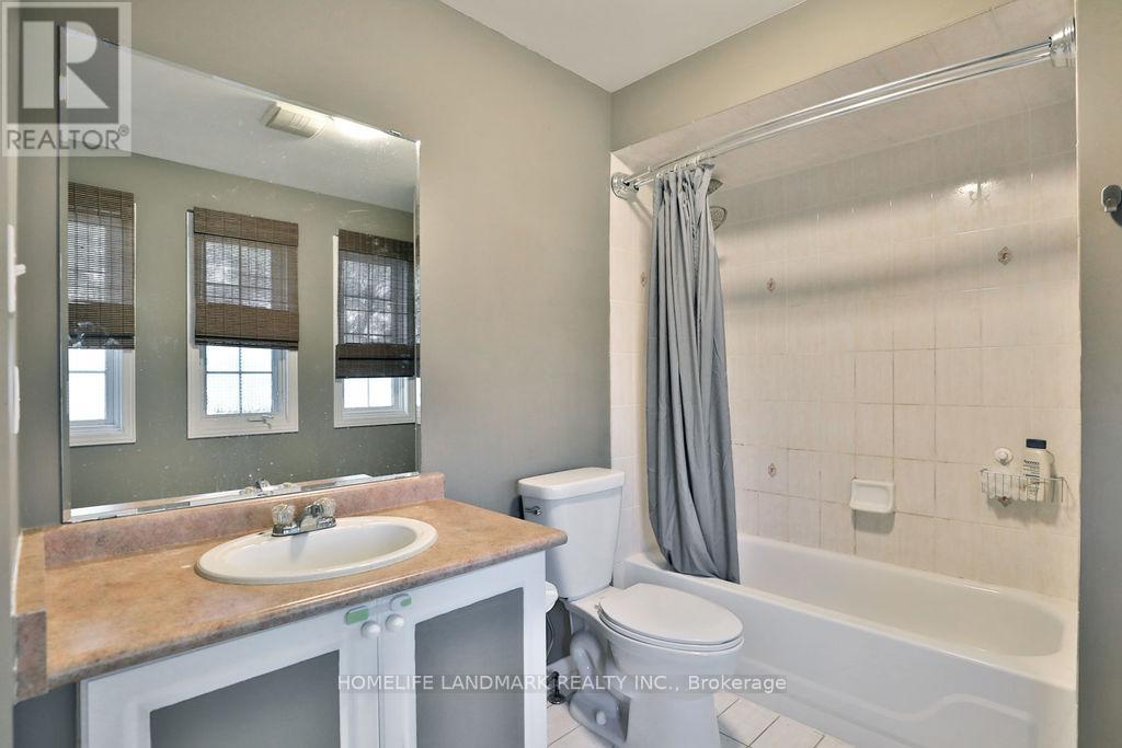 4484 Virtue Court, Burlington (Shoreacres), Ontario  L7L 6J9 - Photo 8 - W12211352
