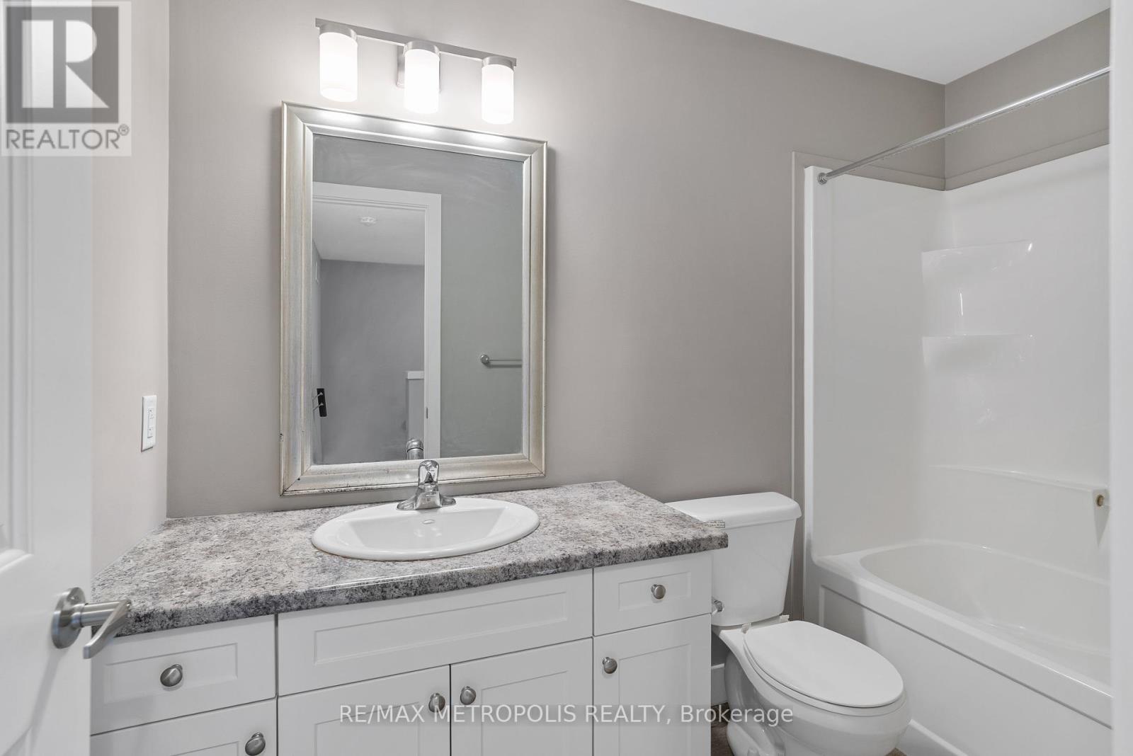 93 - 1960 Dalmagarry Road, London North (North E), Ontario  N6G 5B1 - Photo 28 - X12211335