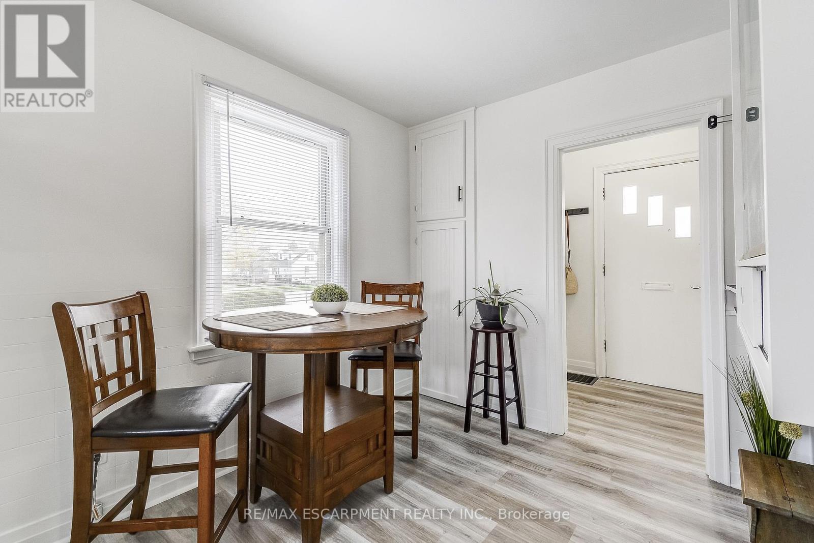 14 Walker Avenue, Hamilton, Ontario  L8G 1S6 - Photo 12 - X12211353
