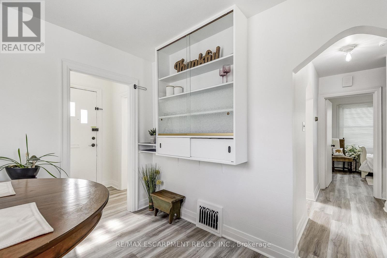 14 Walker Avenue, Hamilton, Ontario  L8G 1S6 - Photo 13 - X12211353