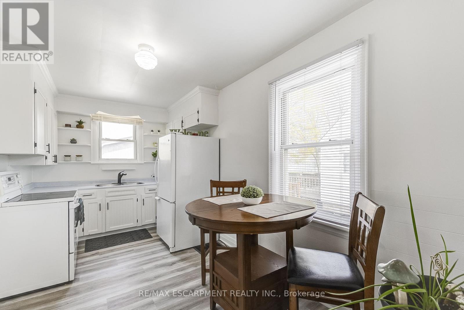 14 Walker Avenue, Hamilton, Ontario  L8G 1S6 - Photo 14 - X12211353