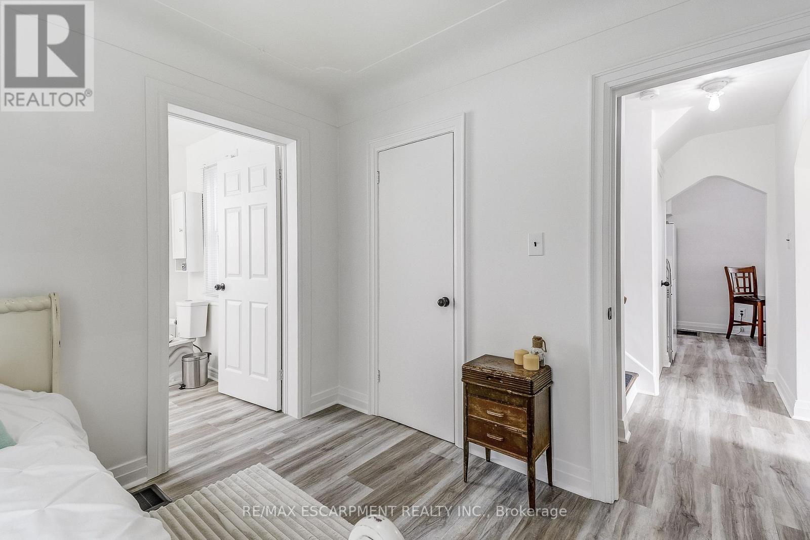 14 Walker Avenue, Hamilton, Ontario  L8G 1S6 - Photo 19 - X12211353