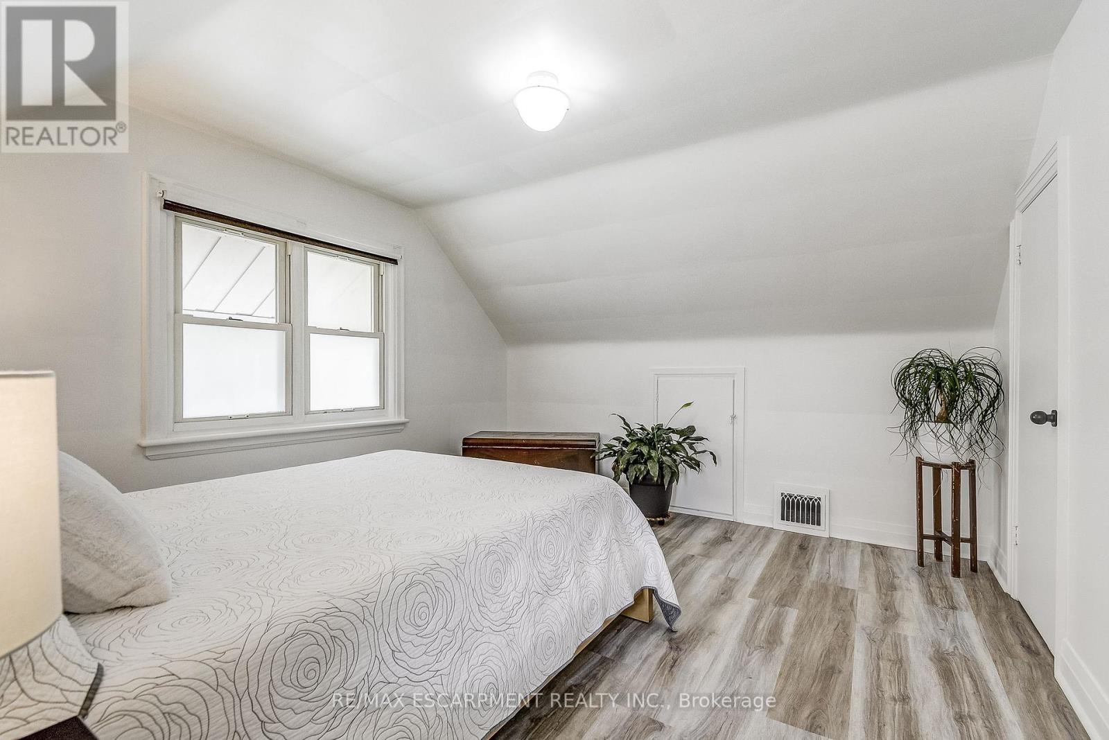14 Walker Avenue, Hamilton, Ontario  L8G 1S6 - Photo 26 - X12211353