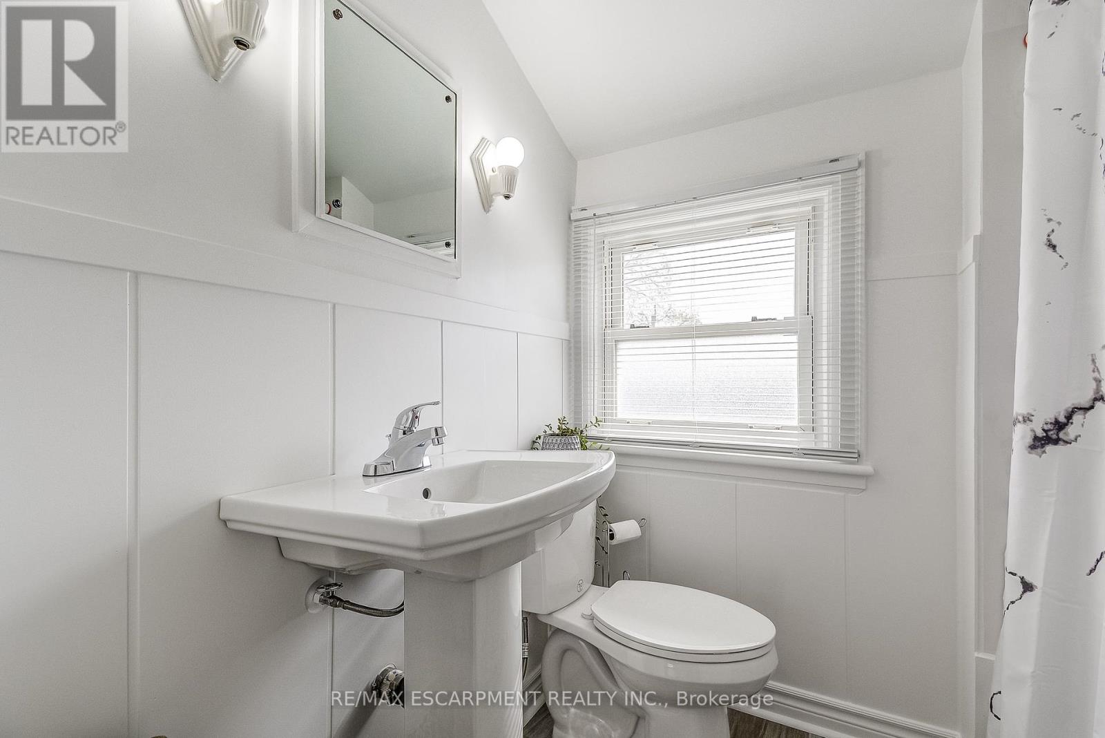 14 Walker Avenue, Hamilton, Ontario  L8G 1S6 - Photo 27 - X12211353