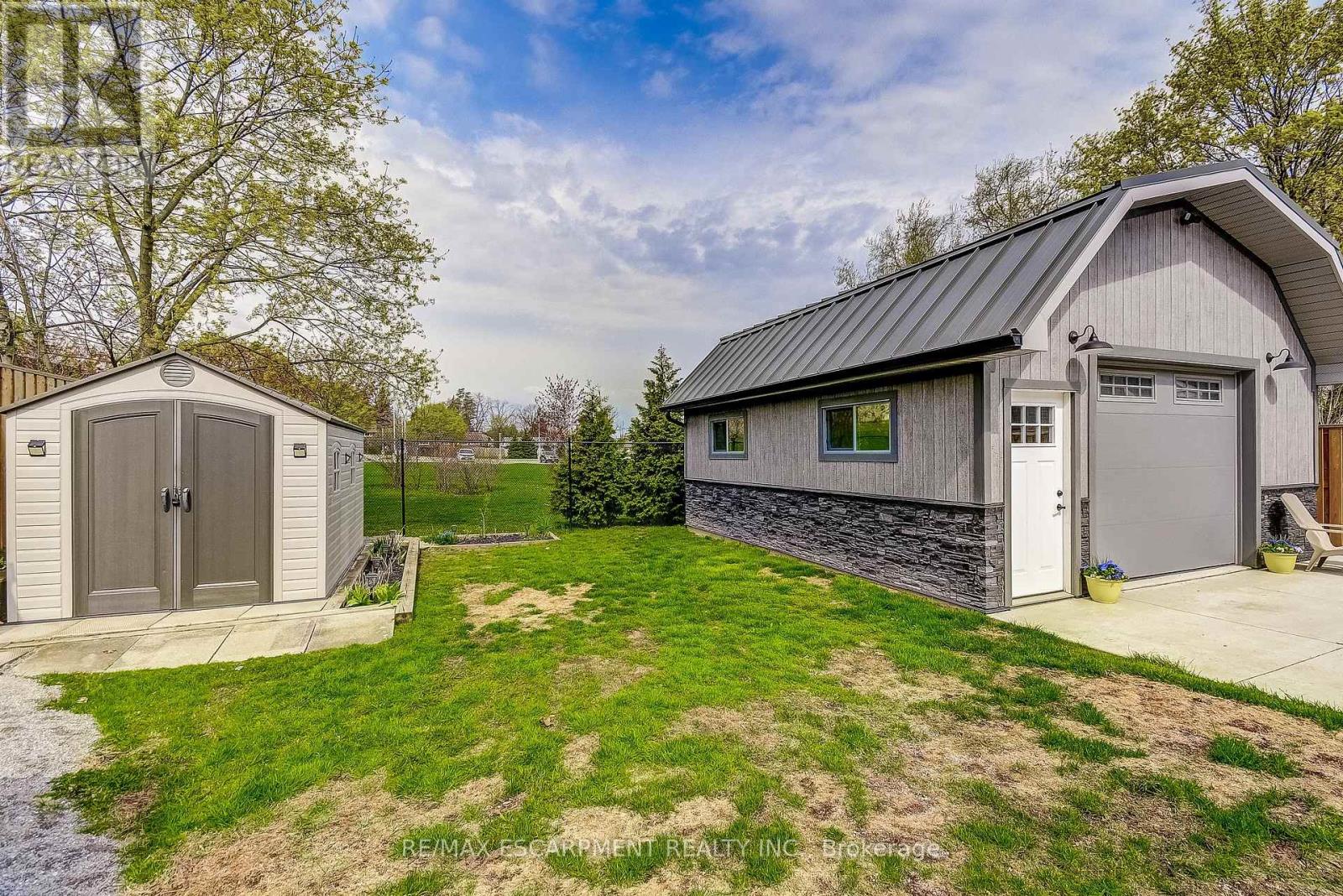 14 Walker Avenue, Hamilton, Ontario  L8G 1S6 - Photo 33 - X12211353