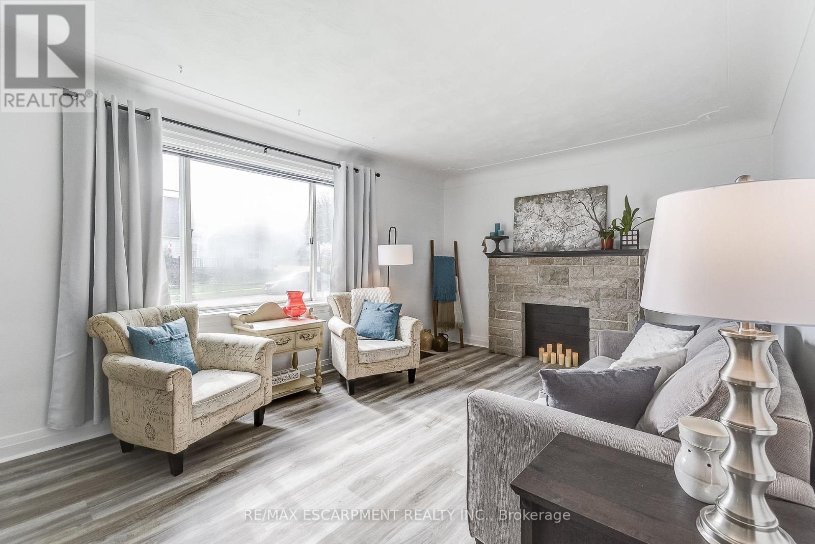 14 Walker Avenue, Hamilton, Ontario  L8G 1S6 - Photo 8 - X12211353
