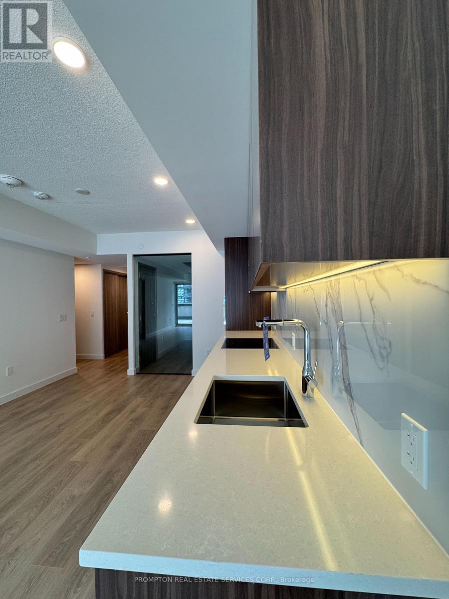 1501 - 3 Concord Cityplace Way, Toronto, Ontario  M5V 0X3 - Photo 7 - C12205633