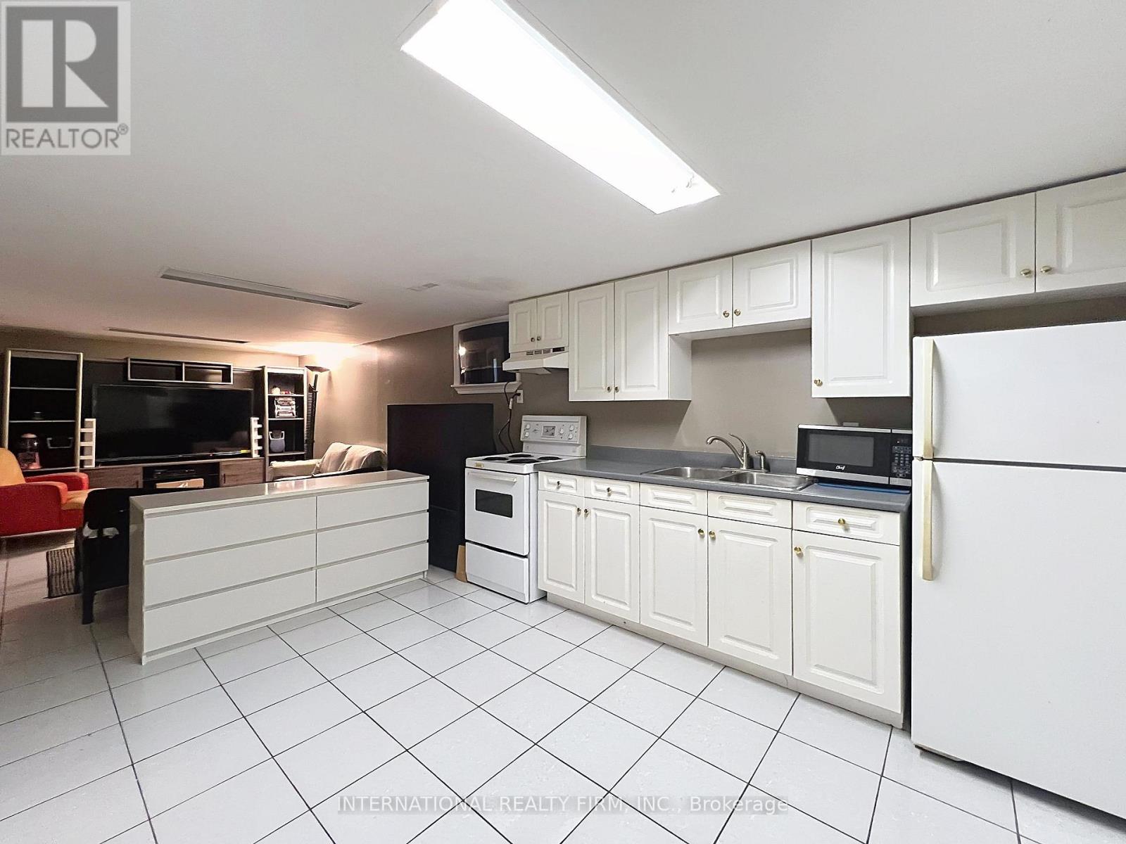 3602 Dunrankin Drive, Mississauga, Ontario  L4T 1V9 - Photo 26 - W12186993