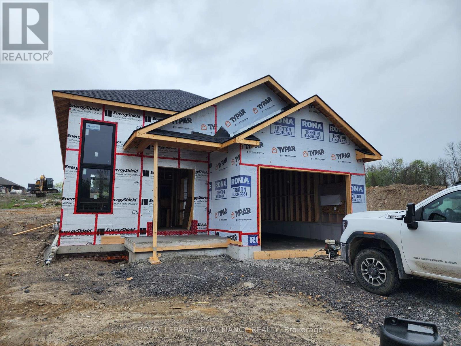 18 CEDARWOOD STREET, Quinte West, Ontario