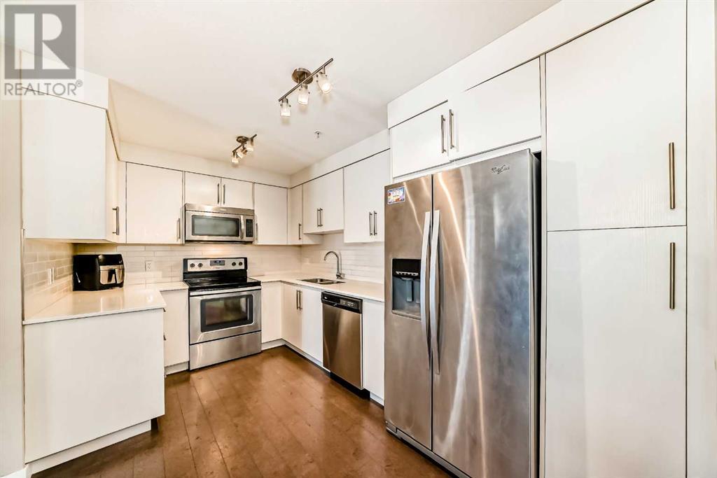 Property at 5306, 302 Skyview Ranch Drive NE image 4