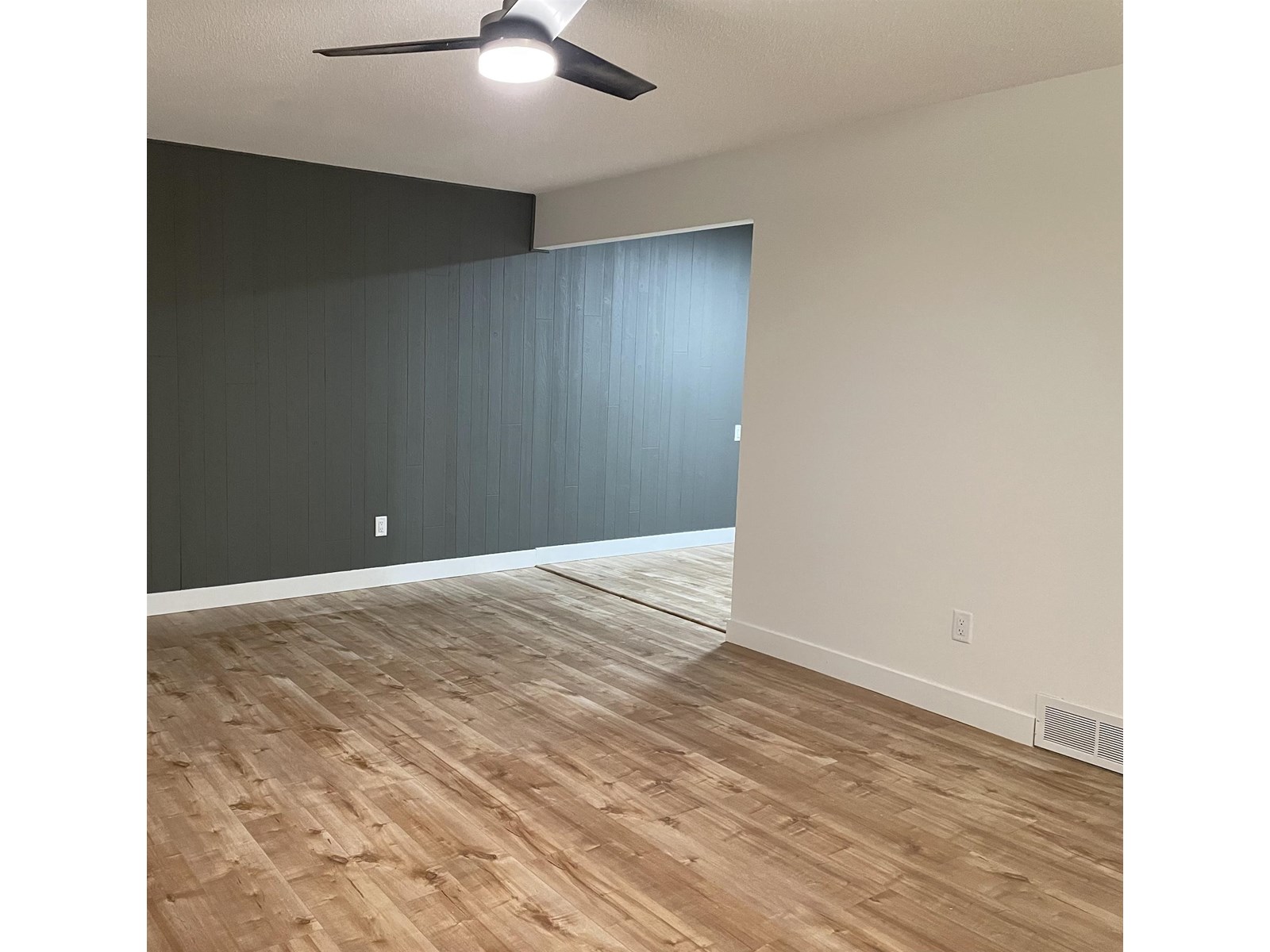 7595 143 Street, Surrey, British Columbia  V3W 5P2 - Photo 9 - R3013507