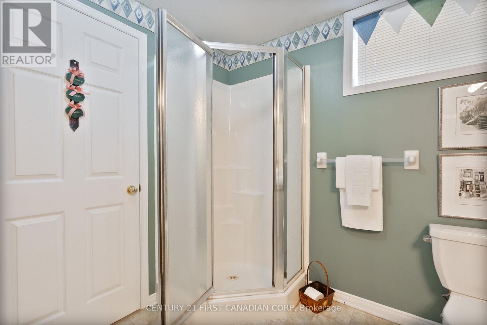 36 Juniper Crescent, Strathroy-Caradoc, Ontario  N7G 4G4 - Photo 26 - X12211364