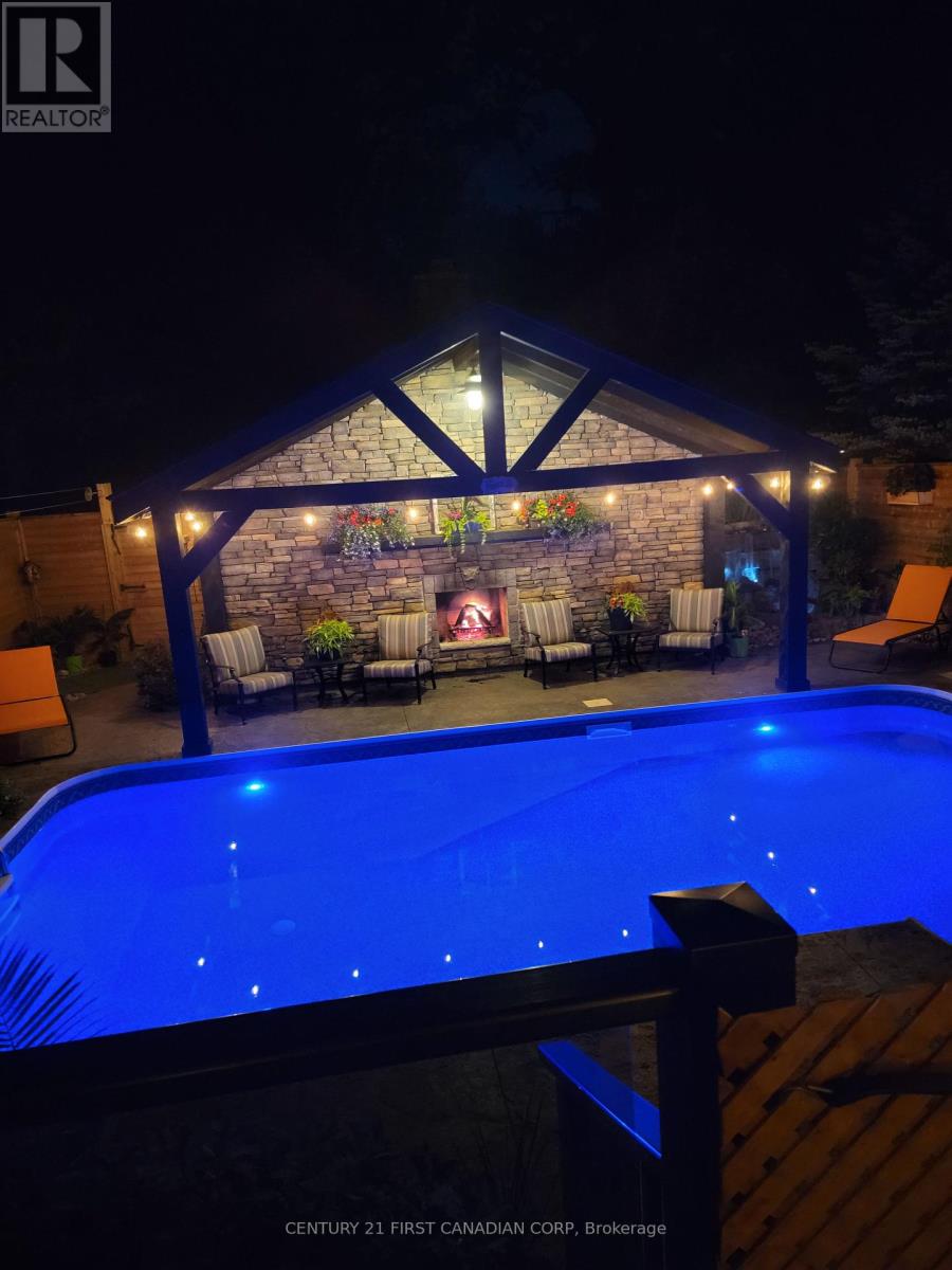 36 Juniper Crescent, Strathroy-Caradoc, Ontario  N7G 4G4 - Photo 44 - X12211364