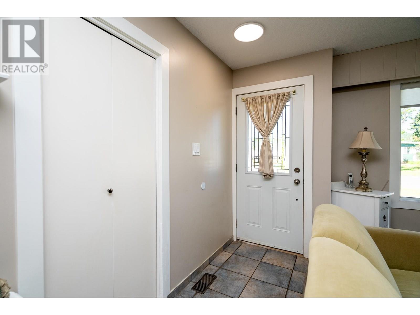 216 Portage Street, Prince George, British Columbia  V2M 4N4 - Photo 7 - R3014067