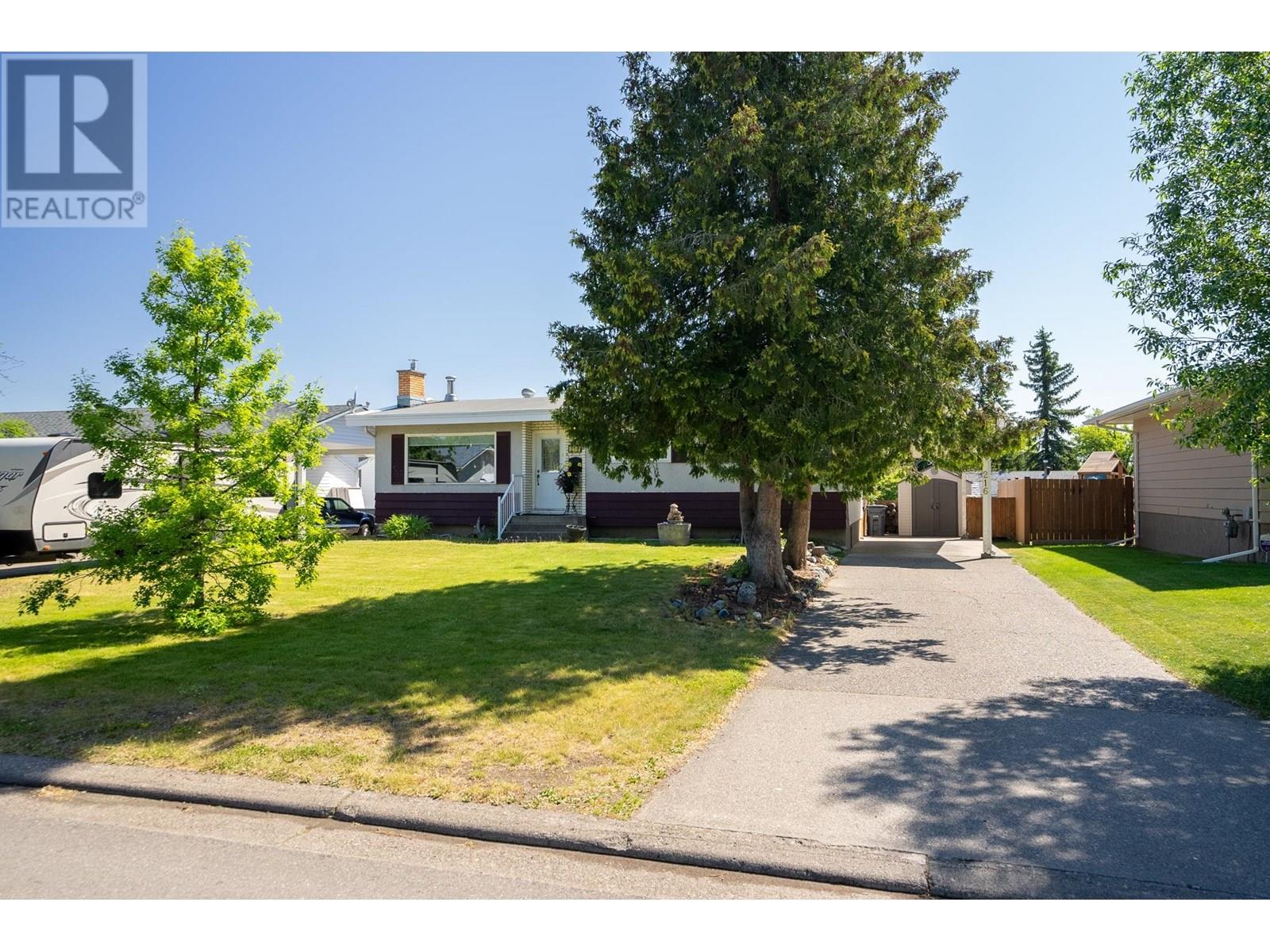 216 Portage Street, Prince George, British Columbia  V2M 4N4 - Photo 2 - R3014067