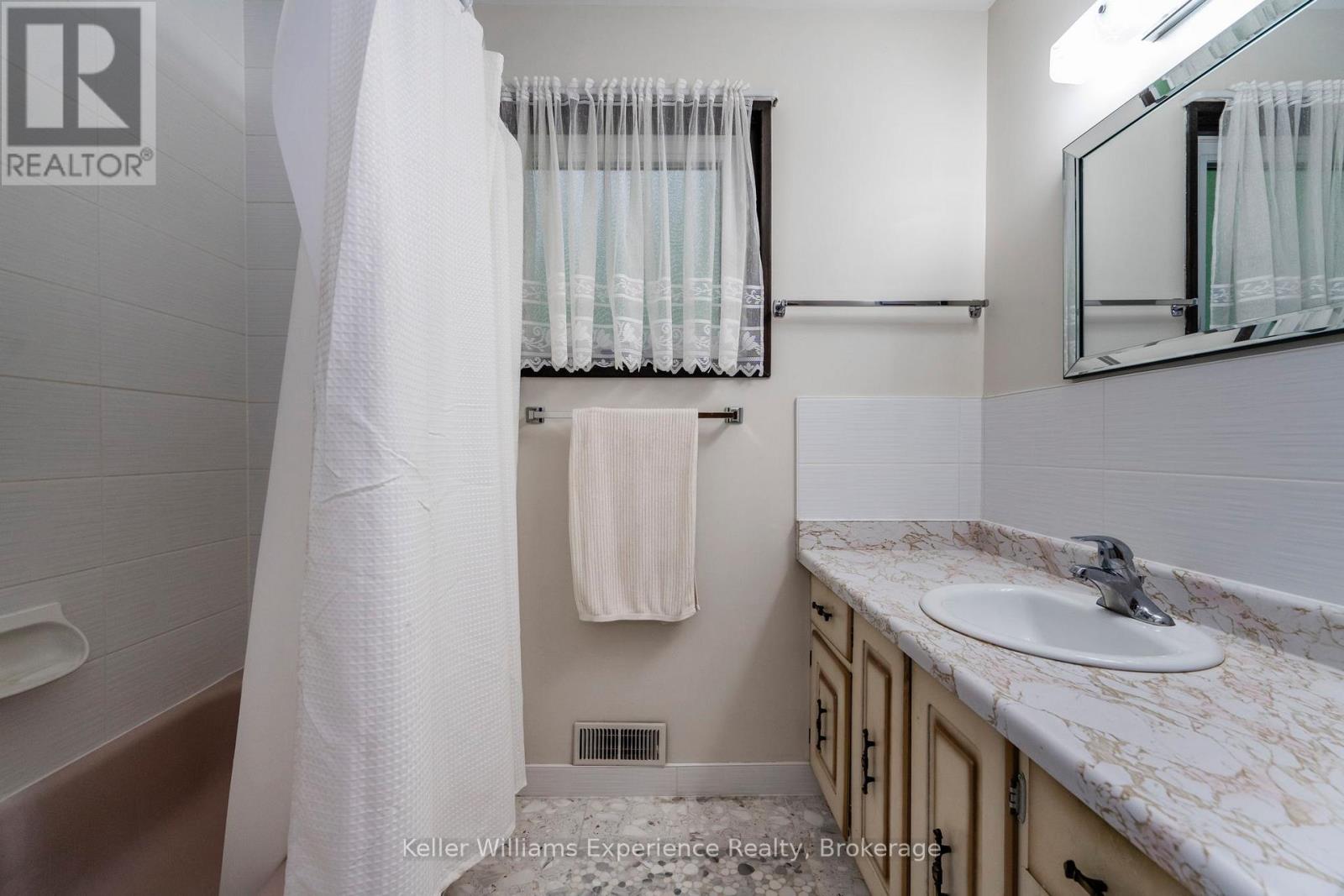 9 Bourgeois Court, Tiny, Ontario L9M 0H3 - Photo 26 - S12188440