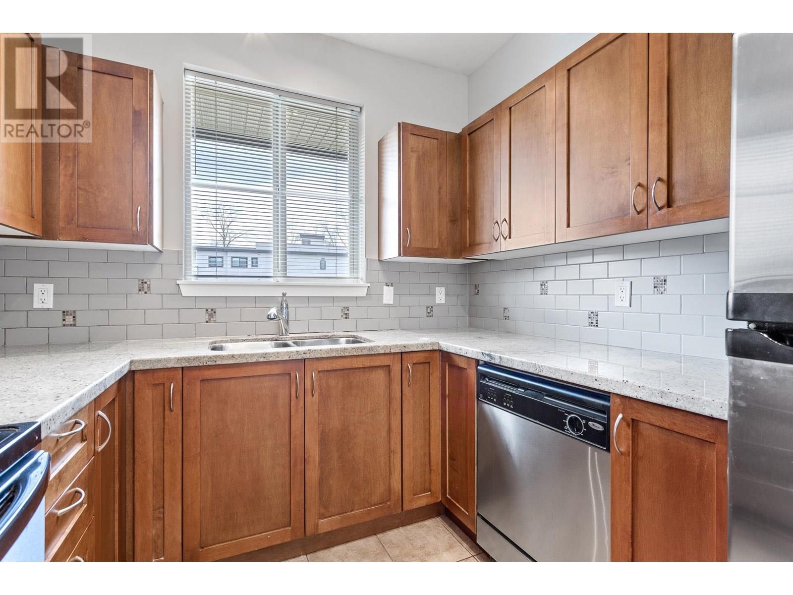 406 2336 Whyte Avenue, Port Coquitlam, British Columbia  V3C 0A7 - Photo 6 - R3014053