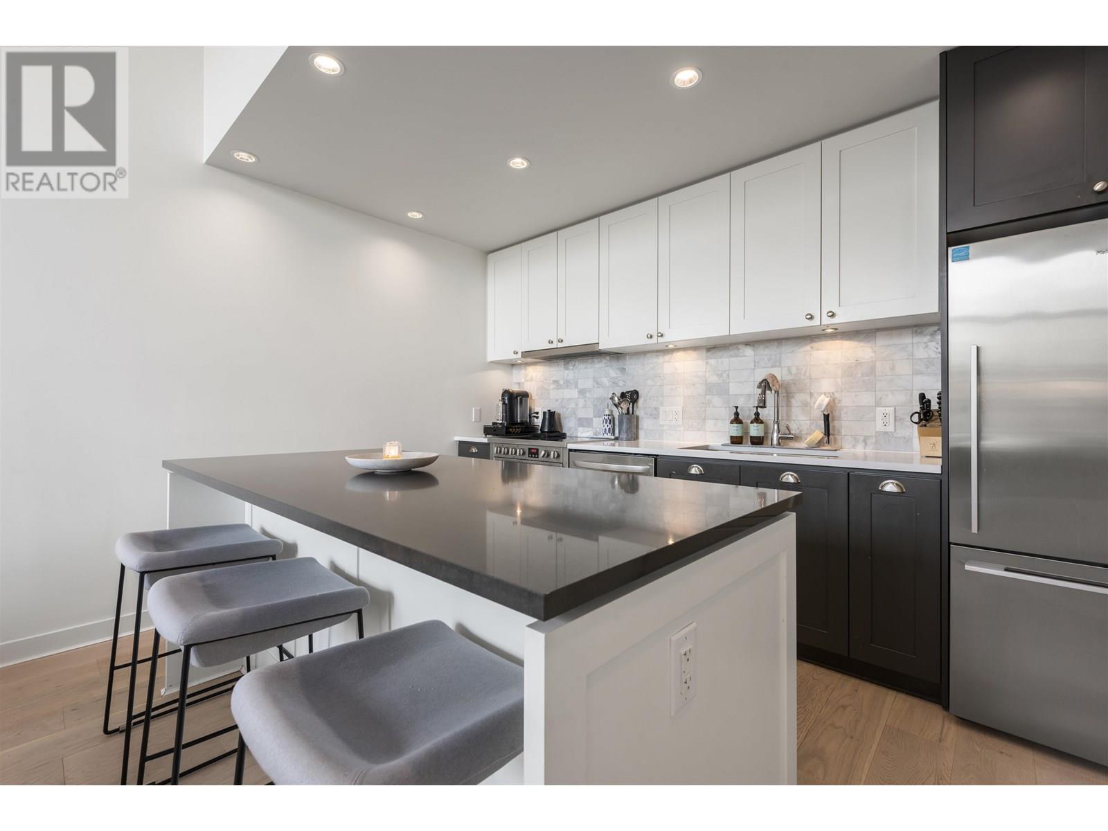 3429 Porter Street, Vancouver, British Columbia  V5N 4H2 - Photo 5 - R3014088