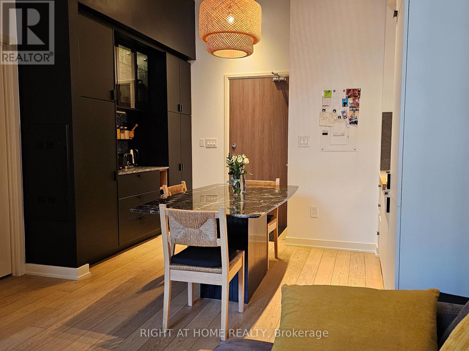 210 - 576 Front Street W, Toronto, Ontario  M5V 0P8 - Photo 26 - C12210585