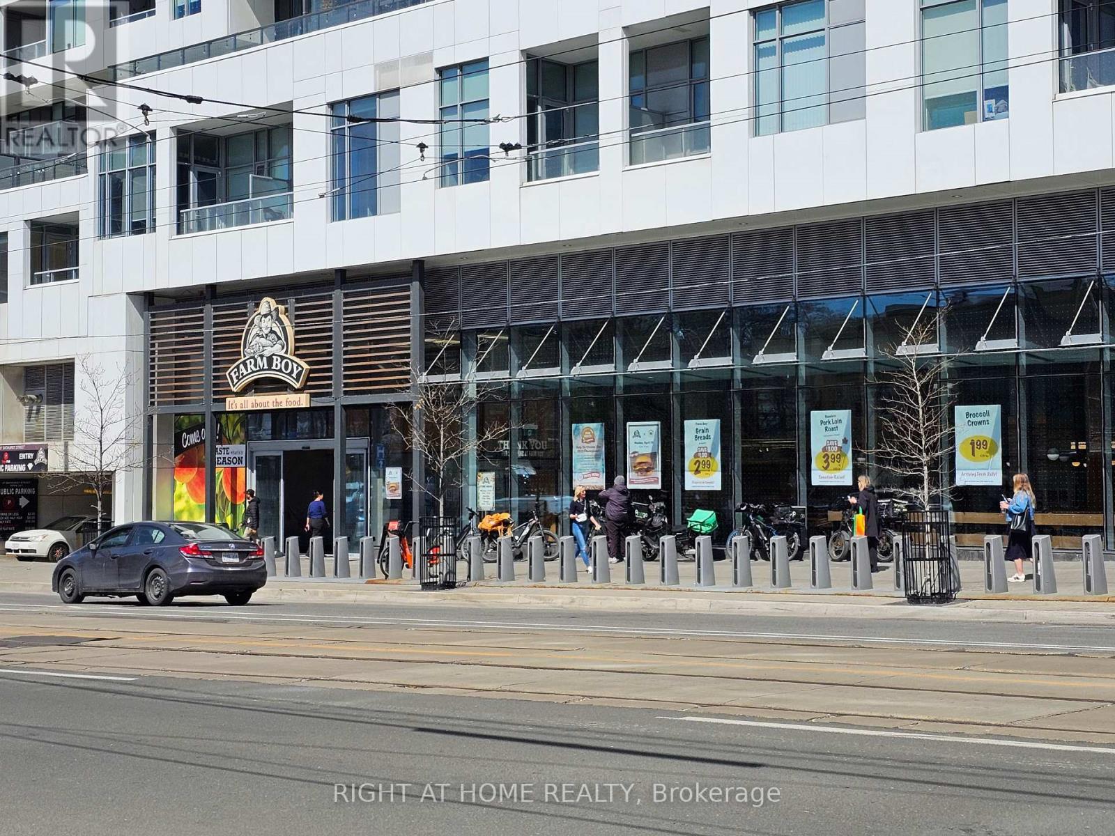 210 - 576 Front Street W, Toronto, Ontario  M5V 0P8 - Photo 38 - C12210585