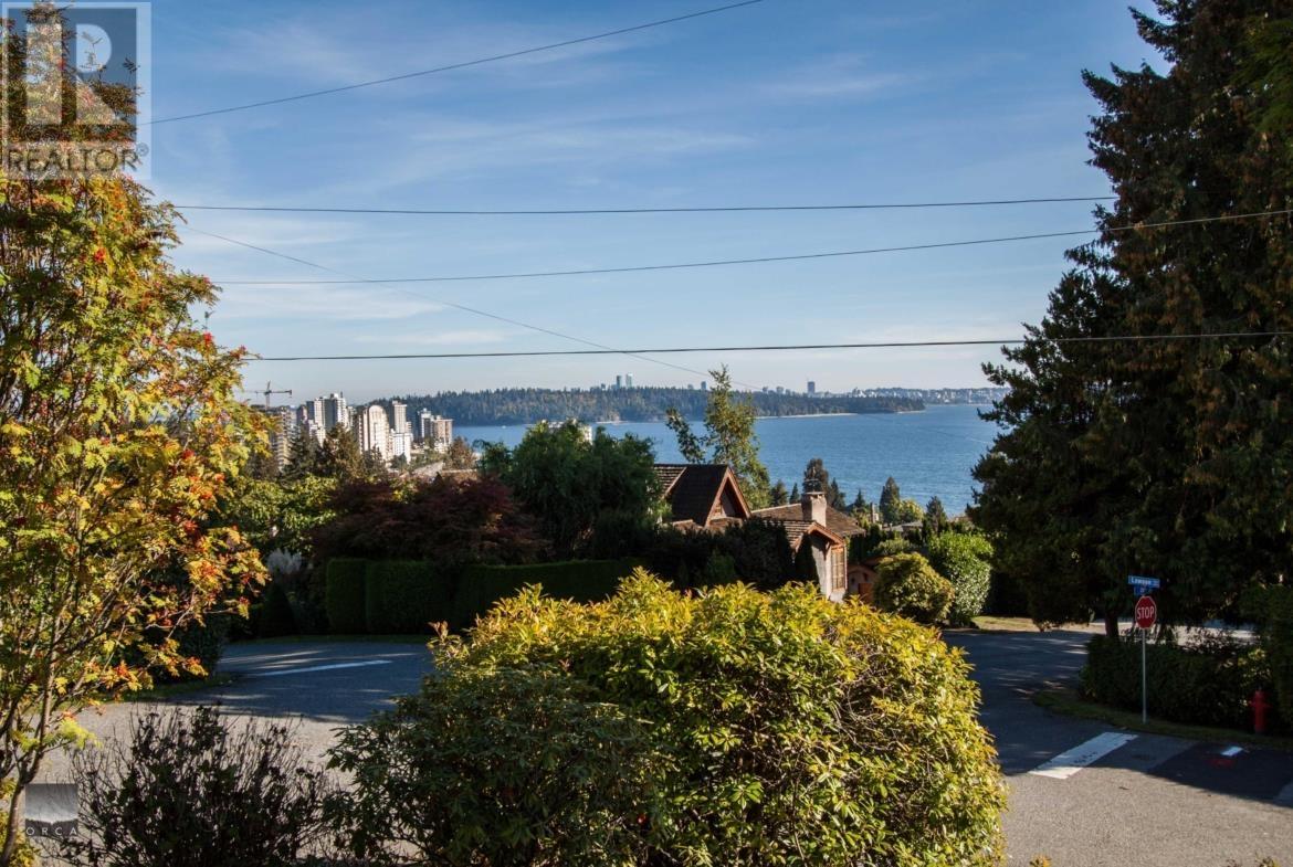 2605 Lawson Avenue, West Vancouver, British Columbia  V7V 2G3 - Photo 26 - R3014102
