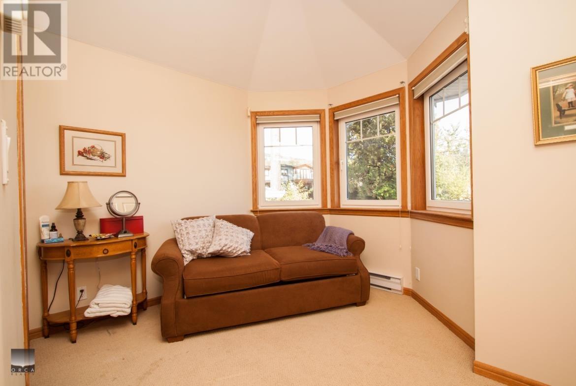 2605 Lawson Avenue, West Vancouver, British Columbia  V7V 2G3 - Photo 4 - R3014102