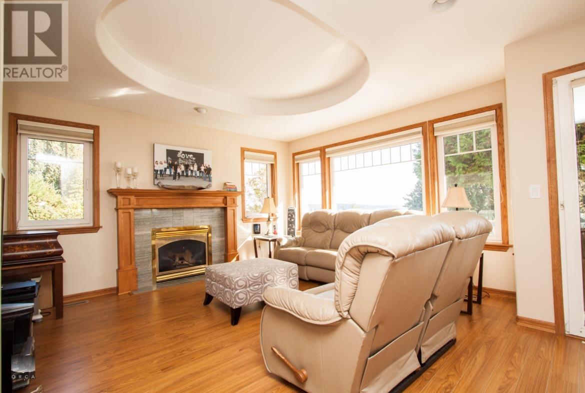 2605 Lawson Avenue, West Vancouver, British Columbia  V7V 2G3 - Photo 6 - R3014102