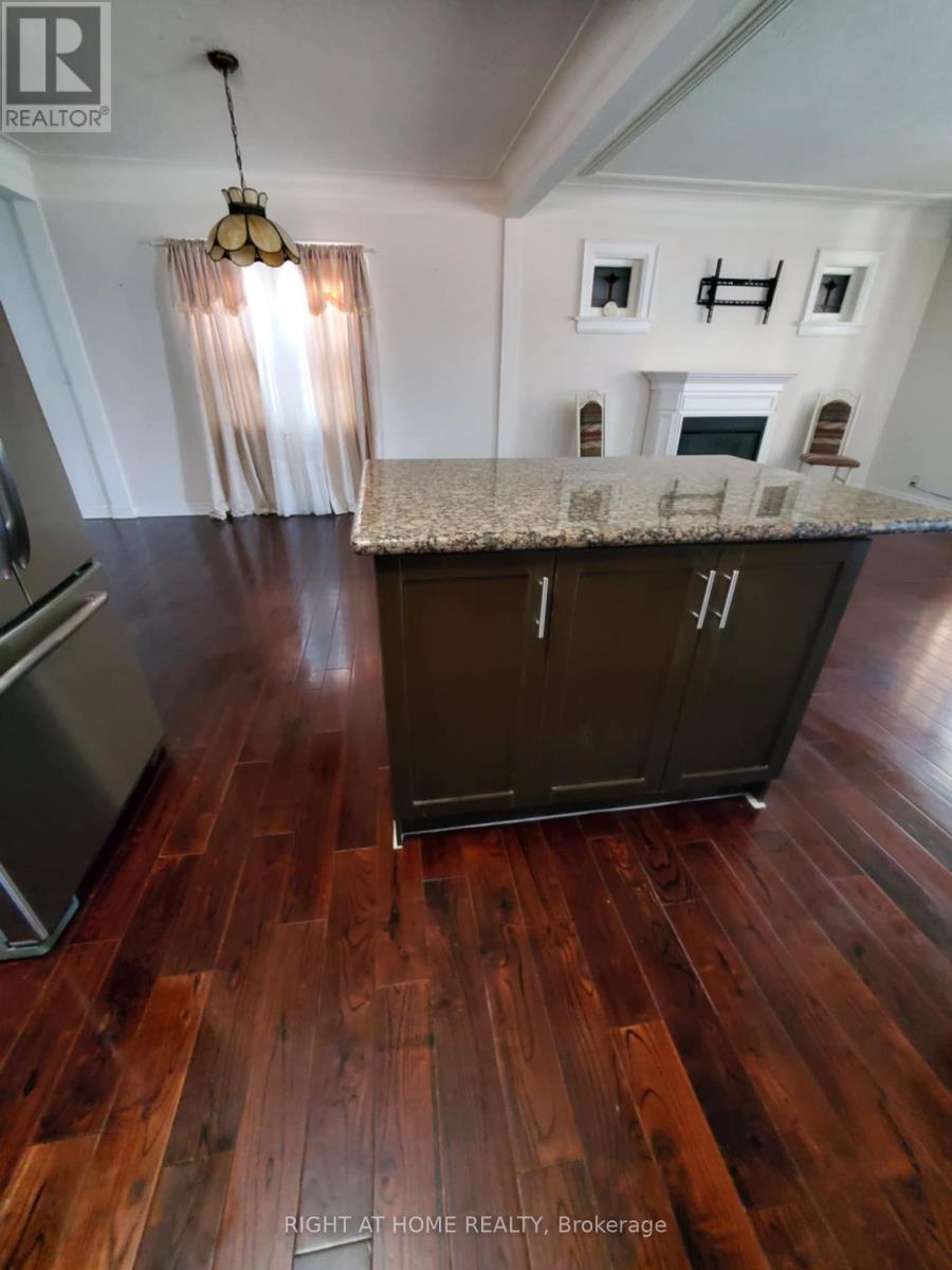 51 Norman Avenue, Toronto, Ontario  M6E 1G9 - Photo 12 - W12200828