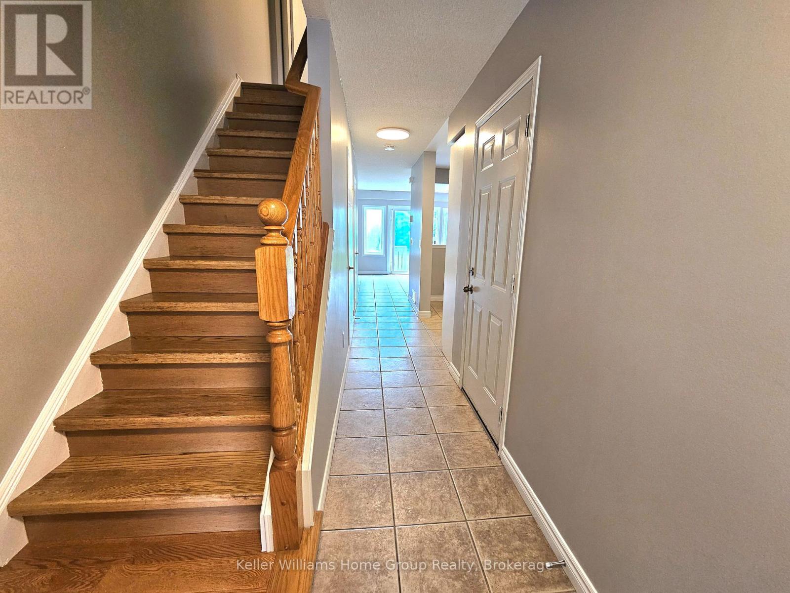 41 - 400 Wilson Avenue, Kitchener, Ontario  N2C 2S1 - Photo 3 - X12211384