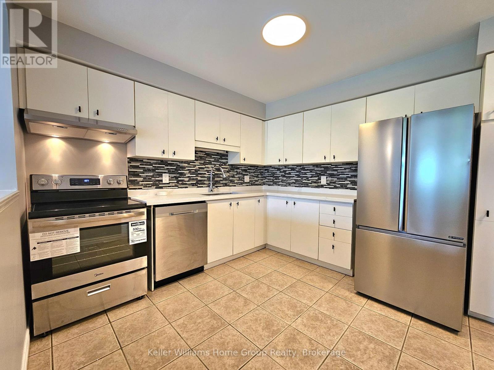 41 - 400 Wilson Avenue, Kitchener, Ontario  N2C 2S1 - Photo 5 - X12211384