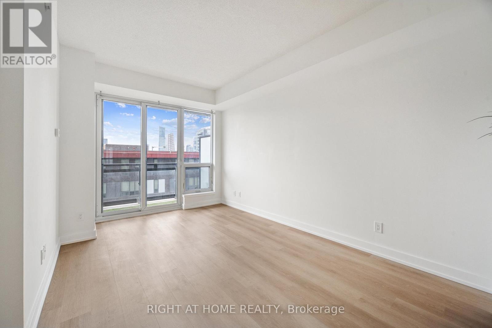 1005 - 225 Sackville Street, Toronto, Ontario  M5A 0B9 - Photo 7 - C12211381