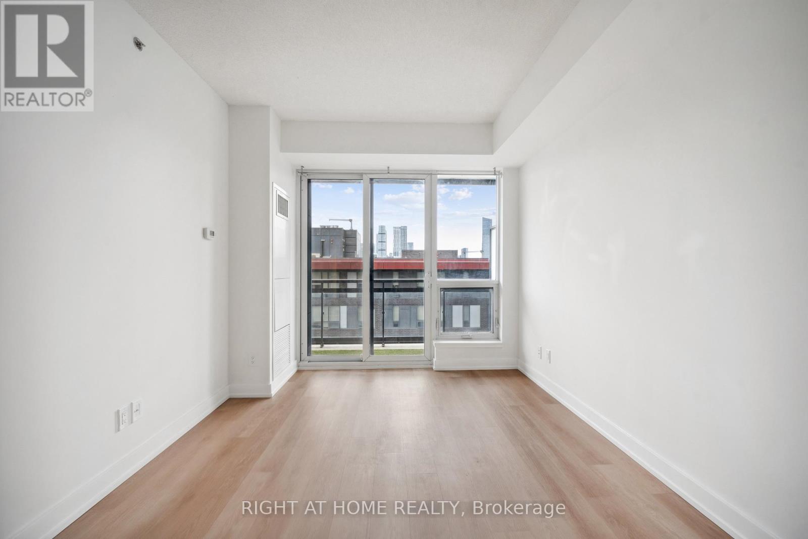 1005 - 225 Sackville Street, Toronto, Ontario  M5A 0B9 - Photo 8 - C12211381