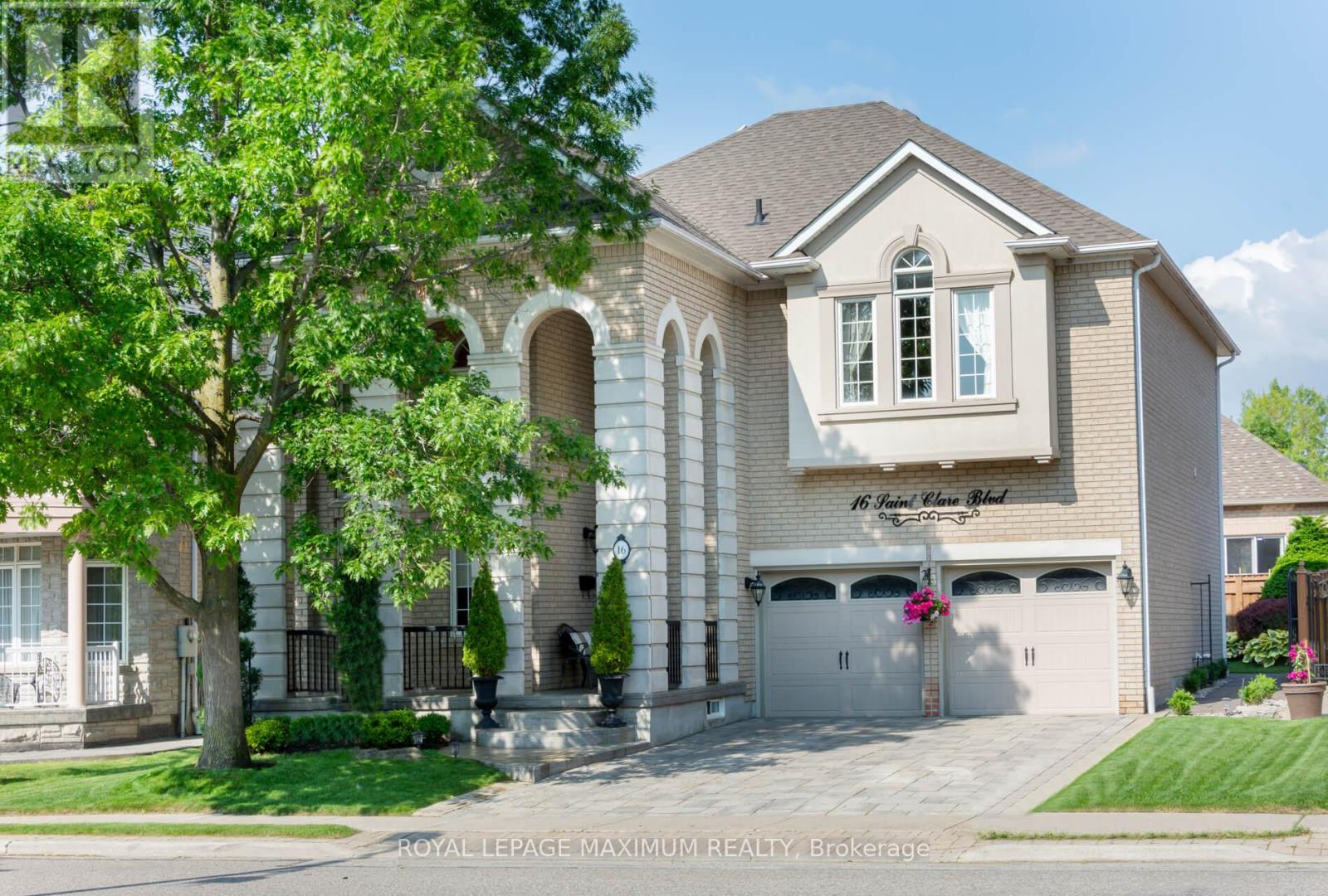 16 SAINT CLARE BOULEVARD, Vaughan, Ontario