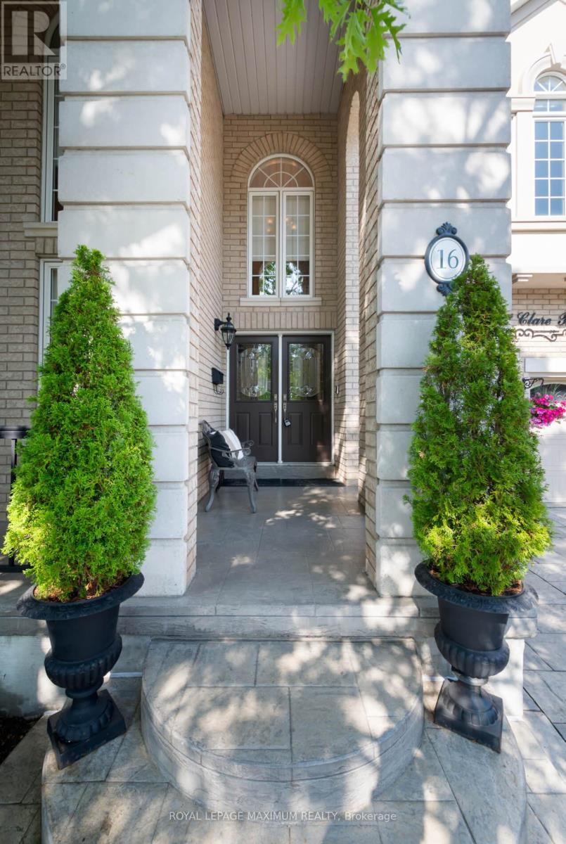 16 Saint Clare Boulevard, Vaughan, Ontario  L4H 2A2 - Photo 2 - N12211373