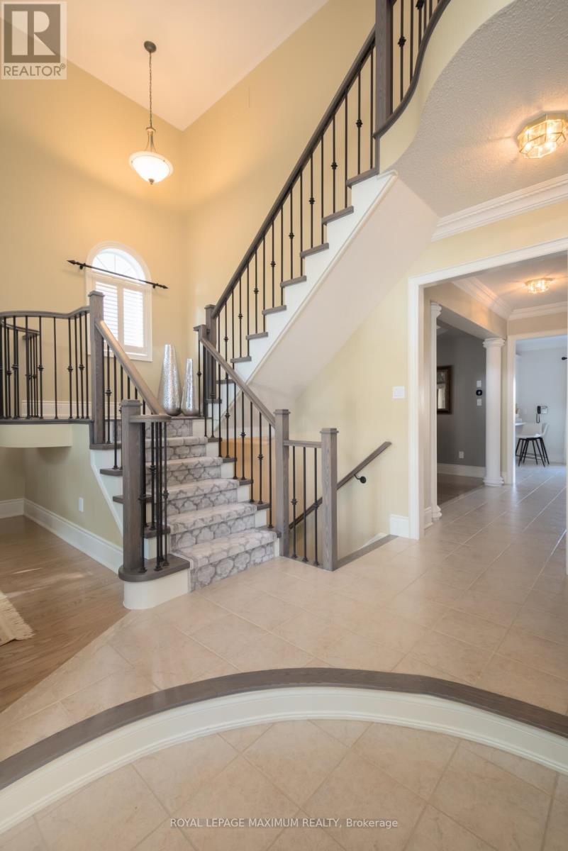 16 Saint Clare Boulevard, Vaughan, Ontario  L4H 2A2 - Photo 3 - N12211373