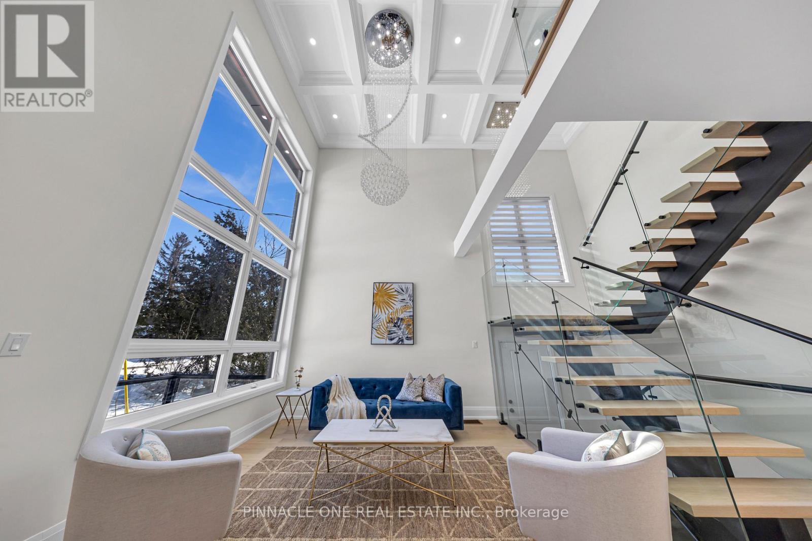 992 Little Cedar Avenue, Innisfil, Ontario  L0L 1W0 - Photo 6 - N12211377