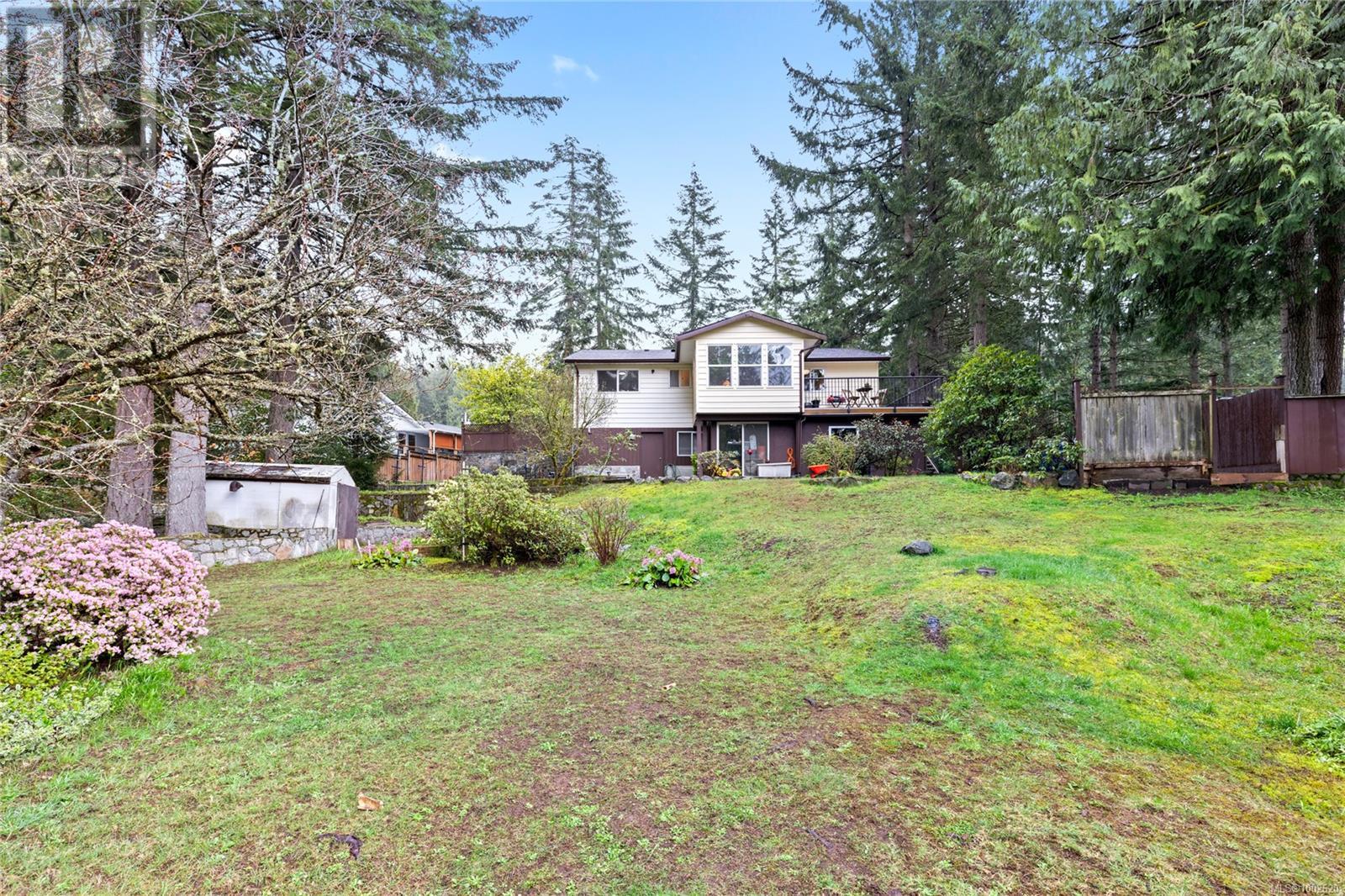 Property at 6650 Green Acres Way image 2