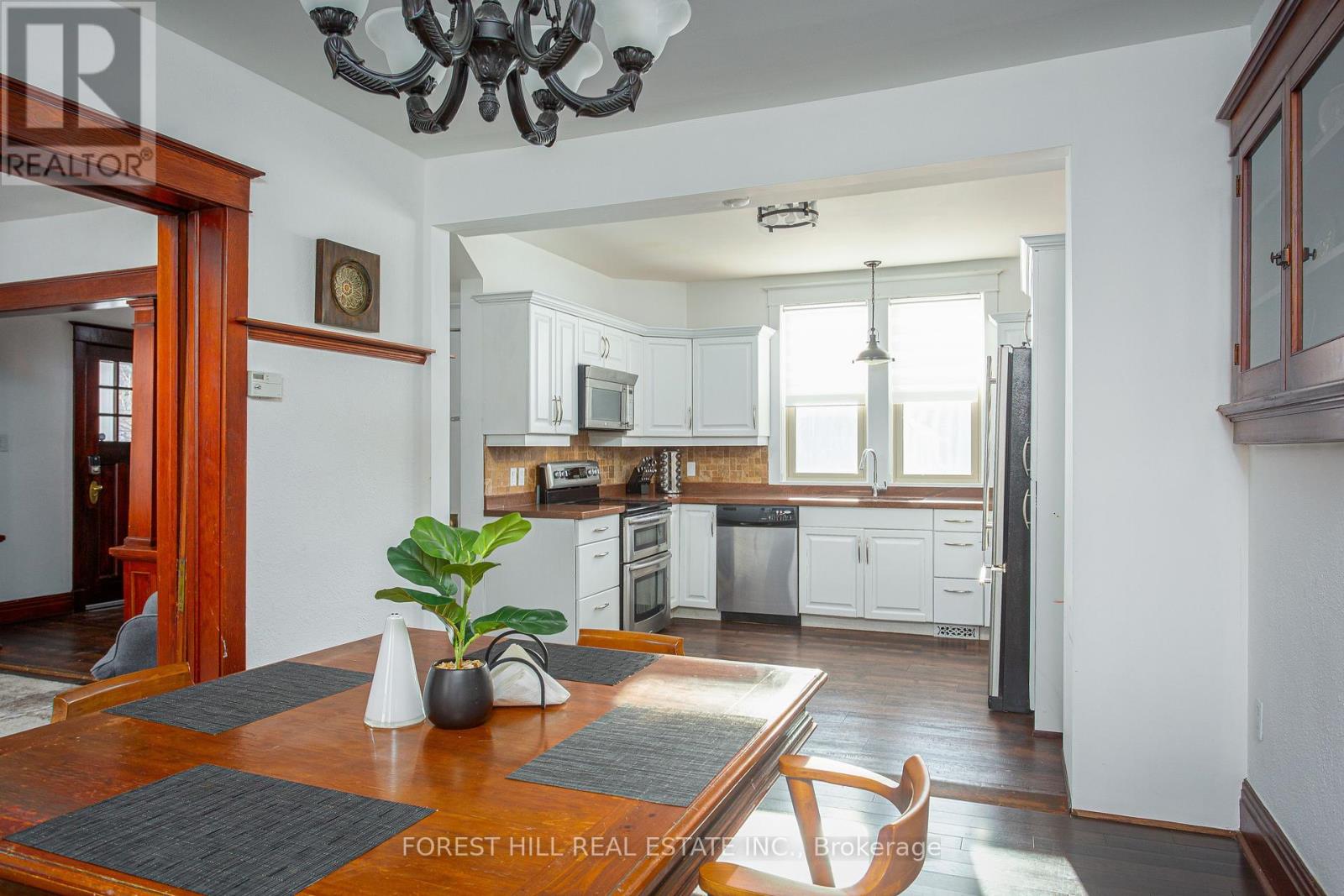 24 Penetang Street, Barrie, Ontario  L4M 1V6 - Photo 11 - S12211372