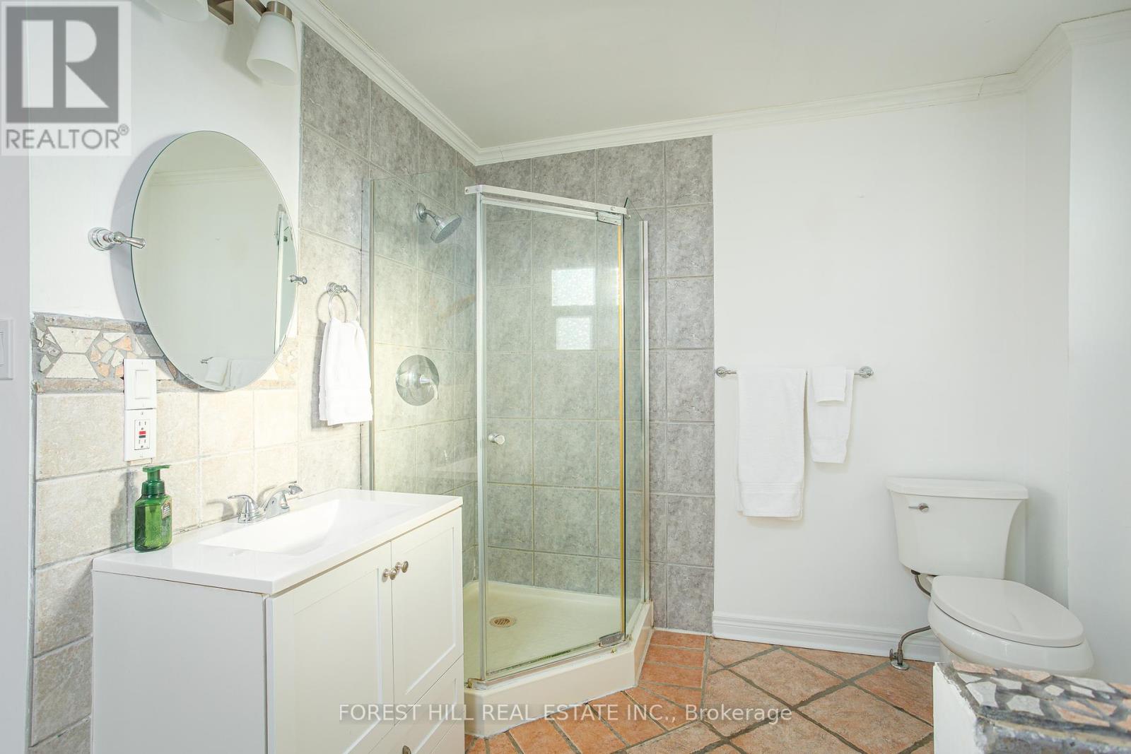 24 Penetang Street, Barrie, Ontario  L4M 1V6 - Photo 23 - S12211372