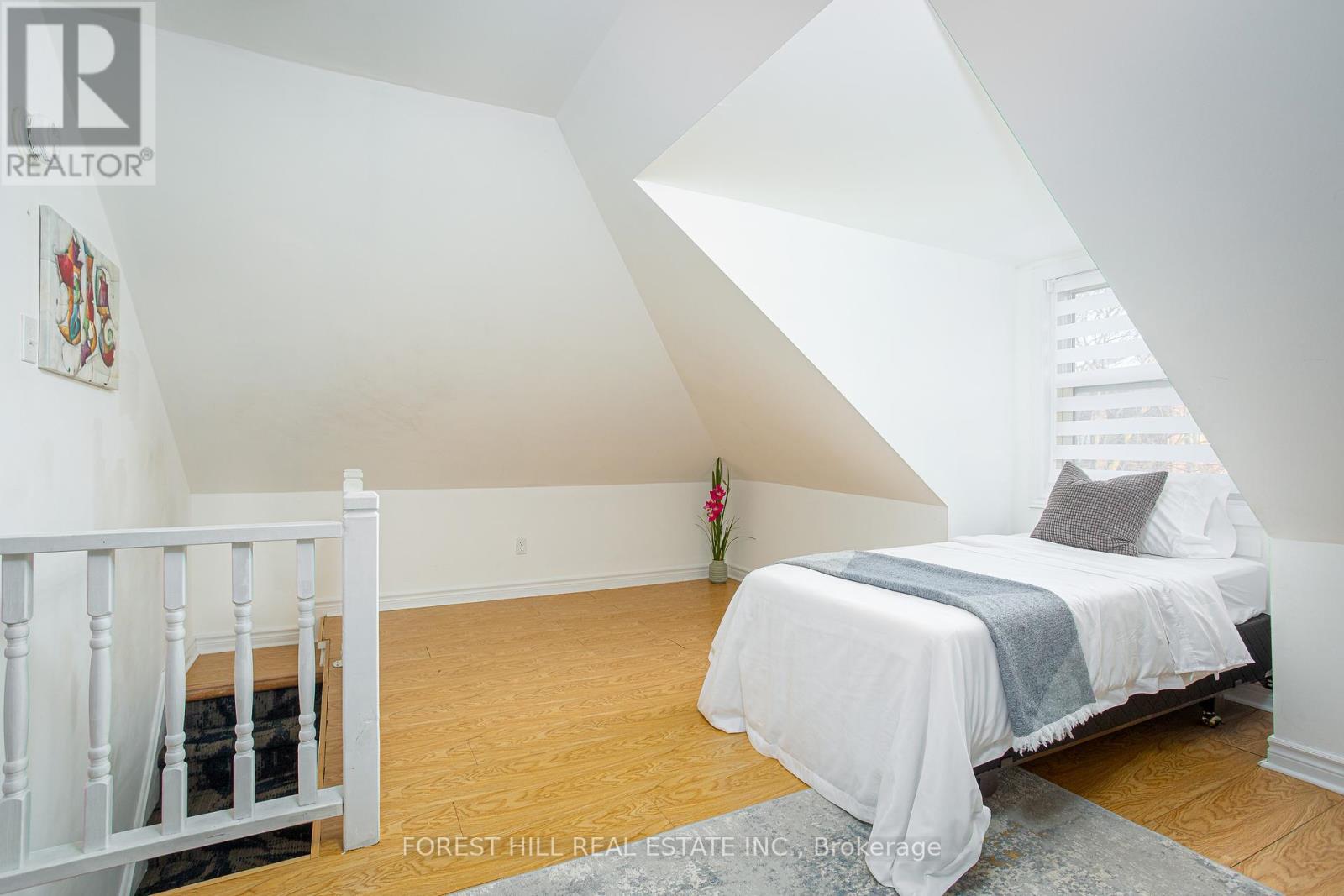 24 Penetang Street, Barrie, Ontario  L4M 1V6 - Photo 25 - S12211372