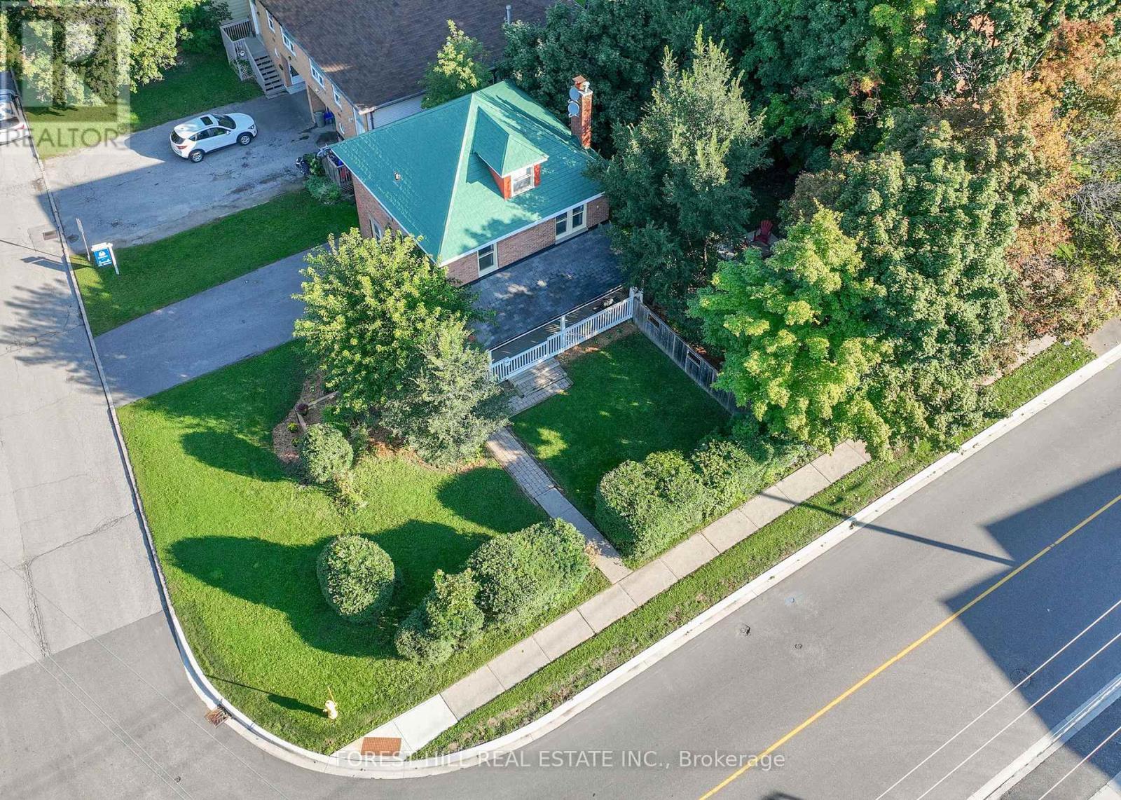 24 Penetang Street, Barrie, Ontario  L4M 1V6 - Photo 32 - S12211372