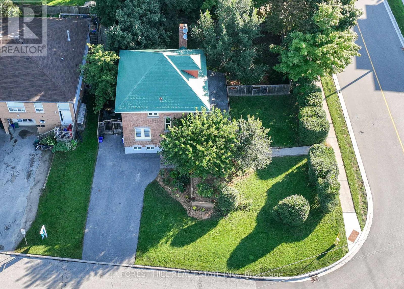 24 Penetang Street, Barrie, Ontario  L4M 1V6 - Photo 33 - S12211372