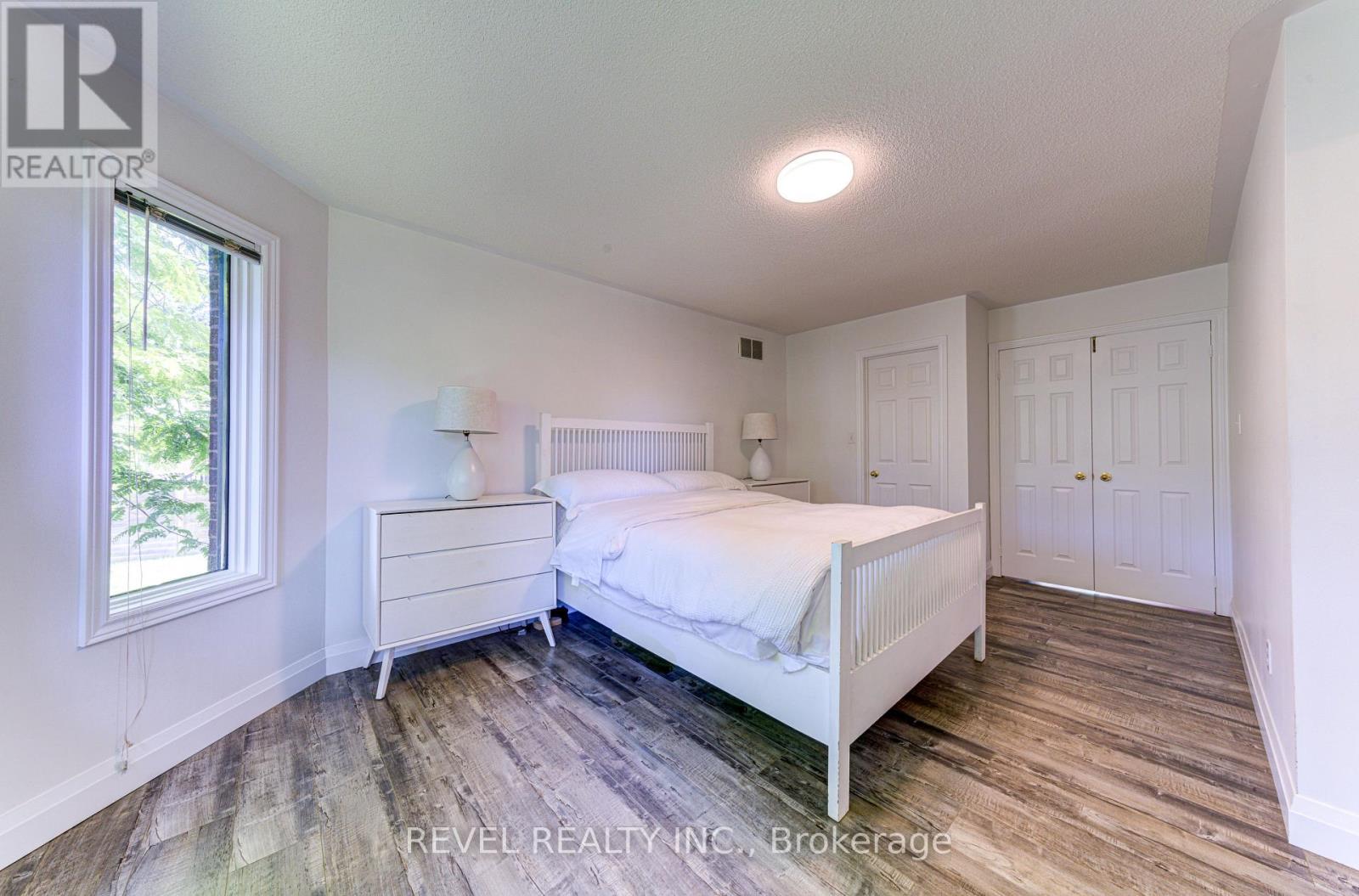 141 Wasaga Sands Drive E, Wasaga Beach, Ontario  L9Z 1H9 - Photo 20 - S12211374