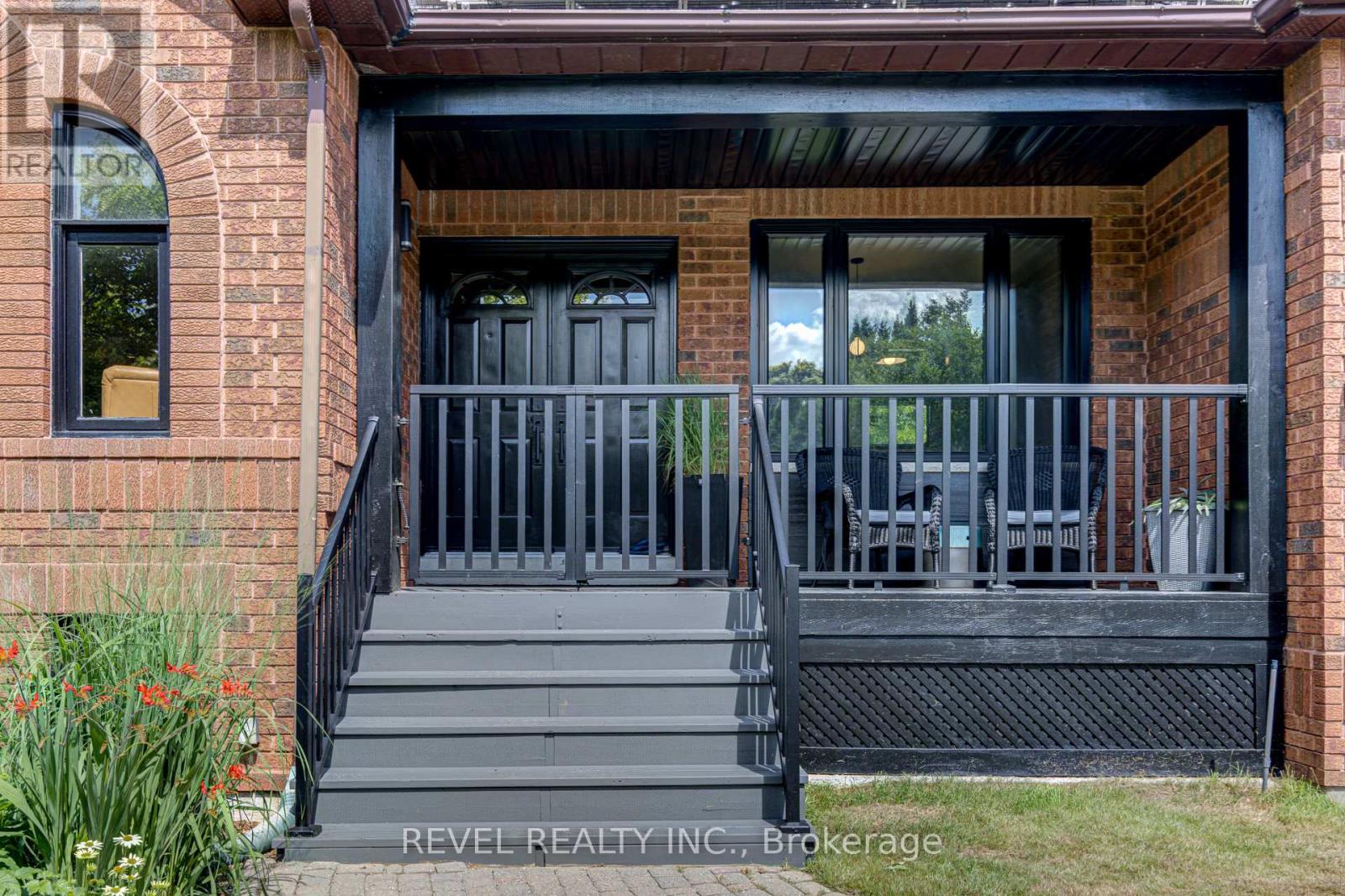 141 Wasaga Sands Drive E, Wasaga Beach, Ontario  L9Z 1H9 - Photo 3 - S12211374