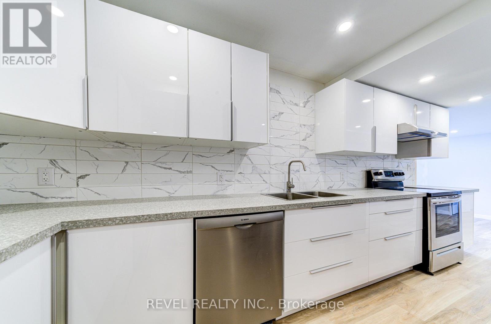 141 Wasaga Sands Drive E, Wasaga Beach, Ontario  L9Z 1H9 - Photo 31 - S12211374