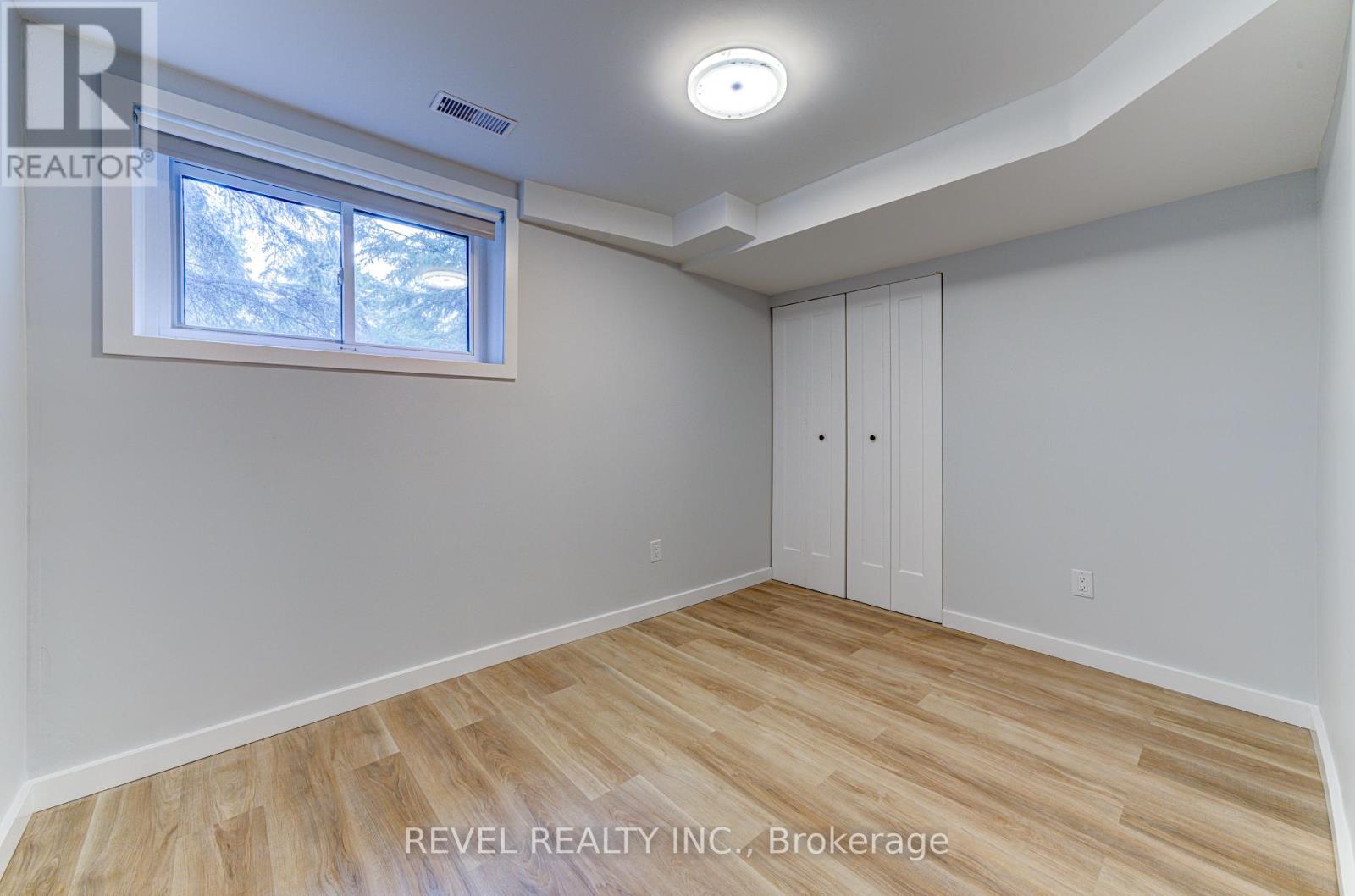 141 Wasaga Sands Drive E, Wasaga Beach, Ontario  L9Z 1H9 - Photo 35 - S12211374