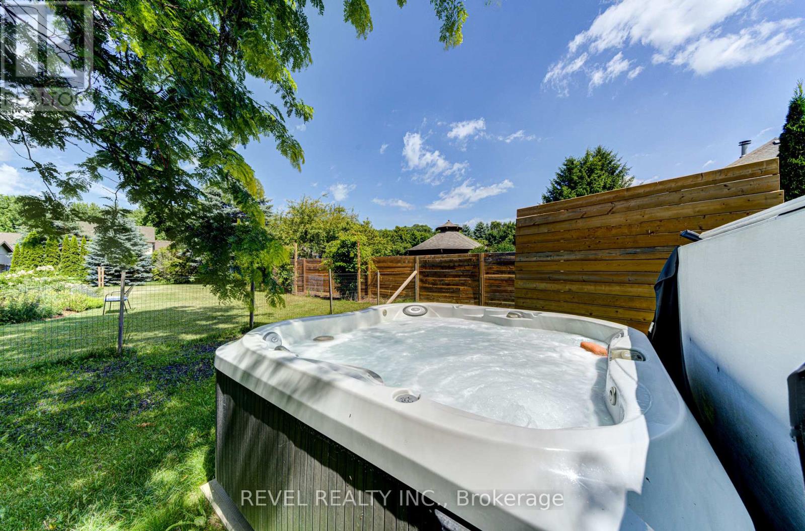 141 Wasaga Sands Drive E, Wasaga Beach, Ontario  L9Z 1H9 - Photo 40 - S12211374